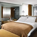 Botaniste 4*